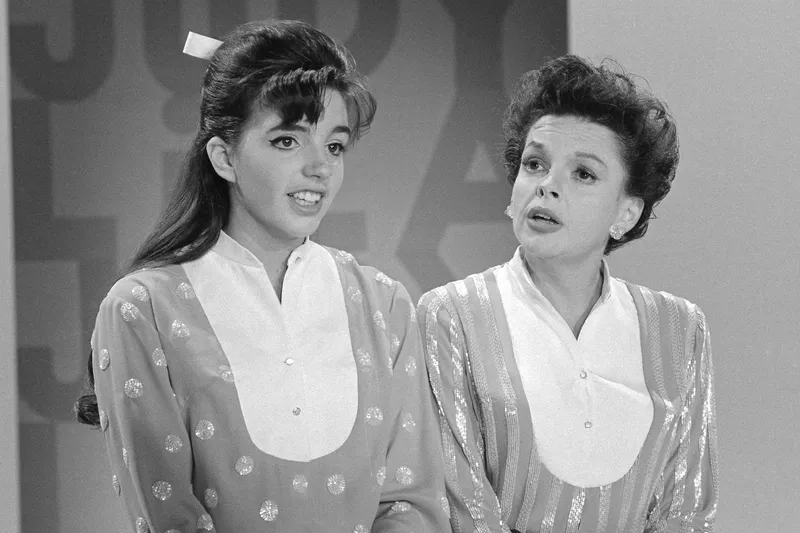 Judy Garland's Backstage Meltdown: Liza Minnelli Reveals Mother's Jealous Rage During Duet