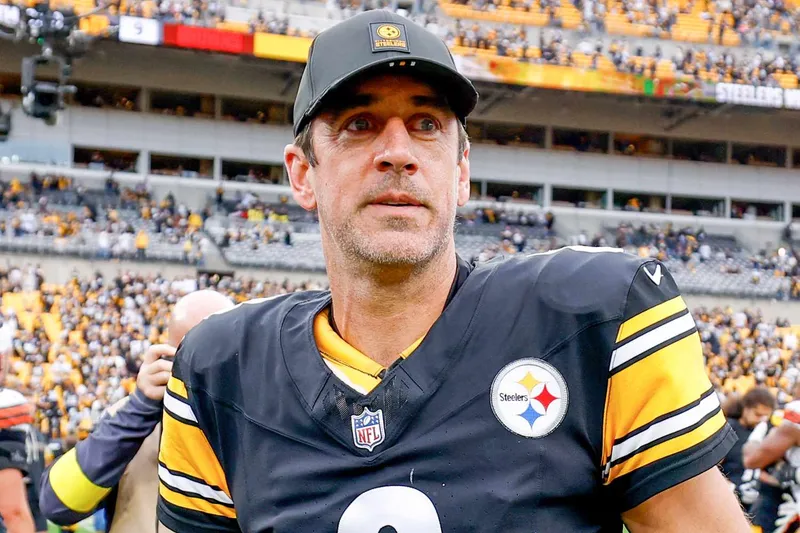 Aaron Rodgers Reveals Shocking Reason for Fitness Regimen: 'I Want My Wife to Want Me'