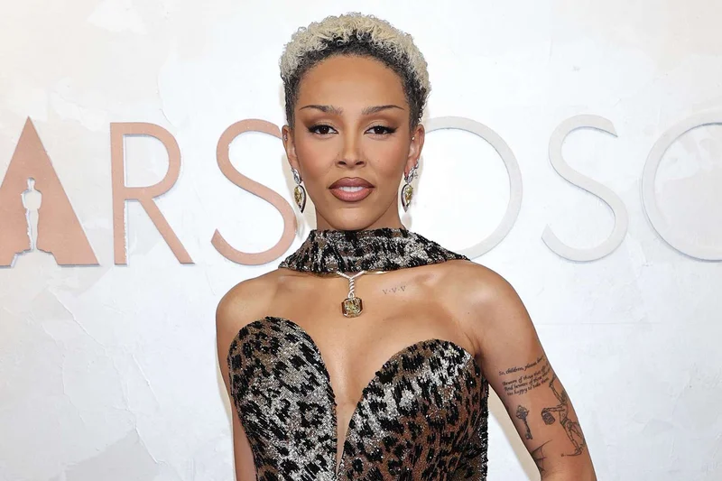 Doja Cat's BPD Bombshell: 'I've Been Lying My Whole Life' - How Chappell Roan's Paparazzi Clash Triggered Her Rawest Confession Yet